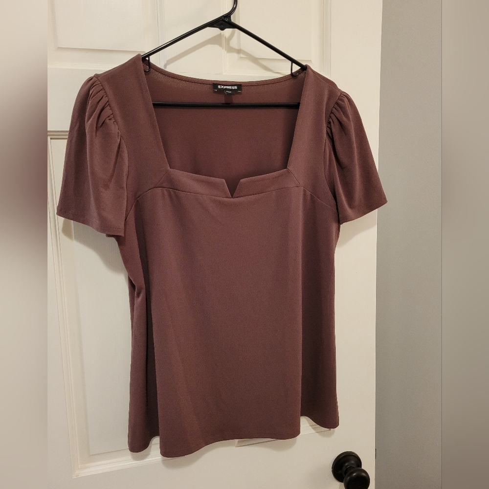 Express Solid Notch Square Neck Puff Sleeve Tee in Thornberry, XL